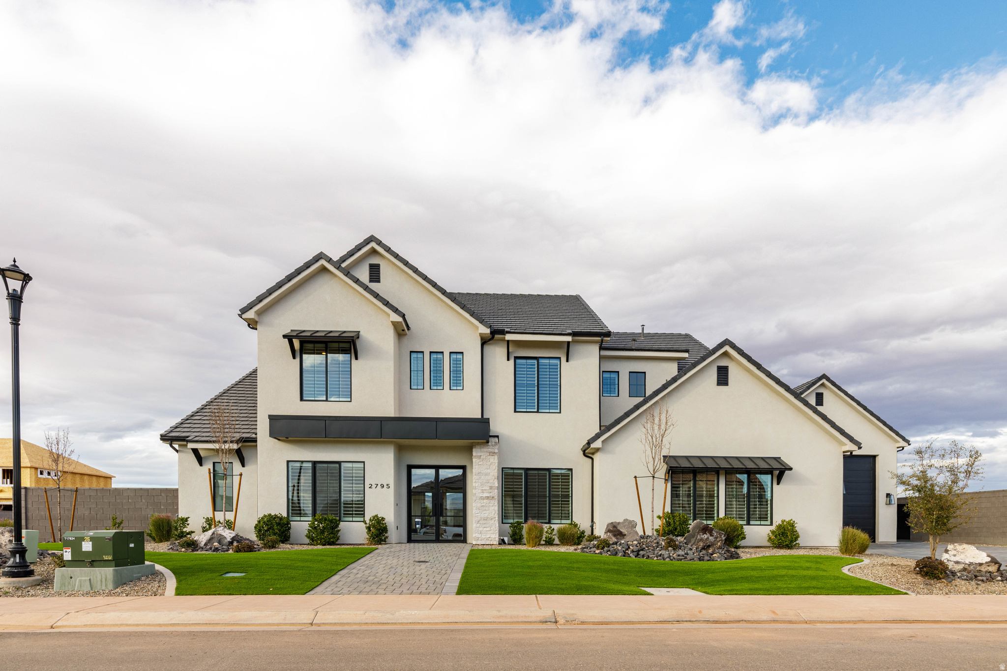 MOORLAND PARK 5 - Residential