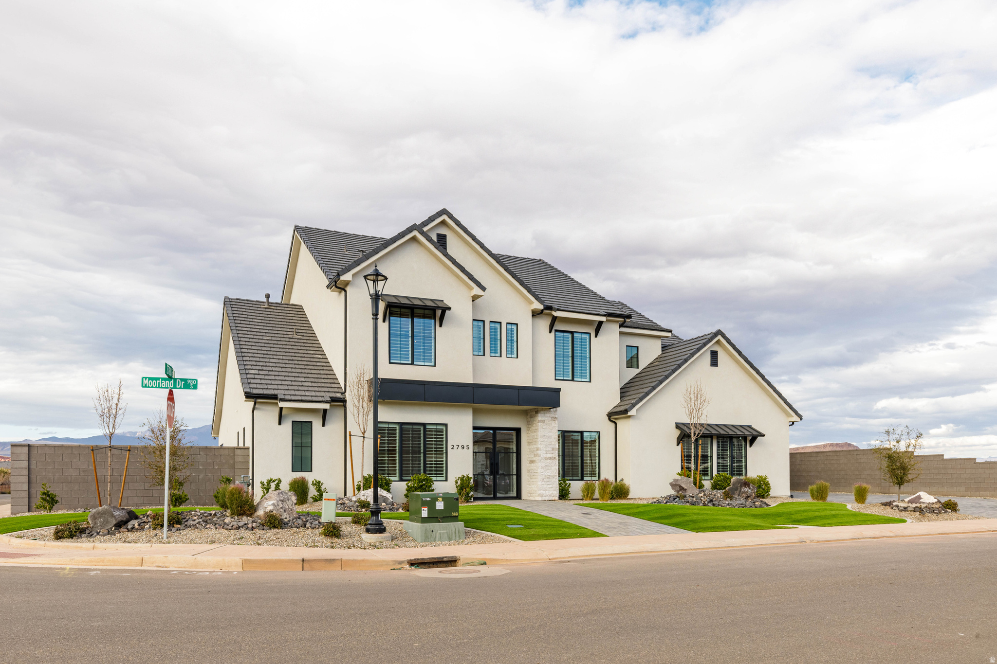 MOORLAND PARK 5 - Residential