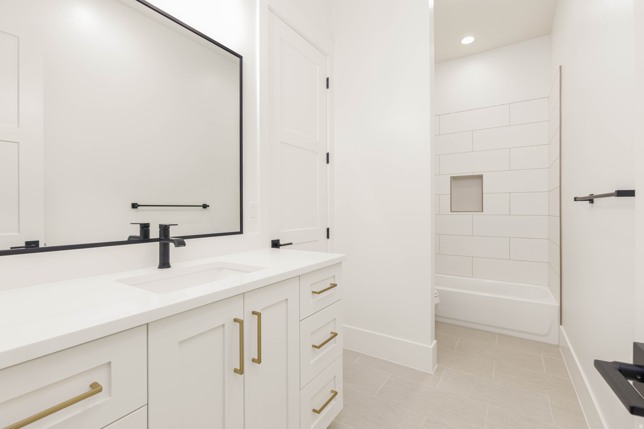 MOORLAND PARK 5 - Residential