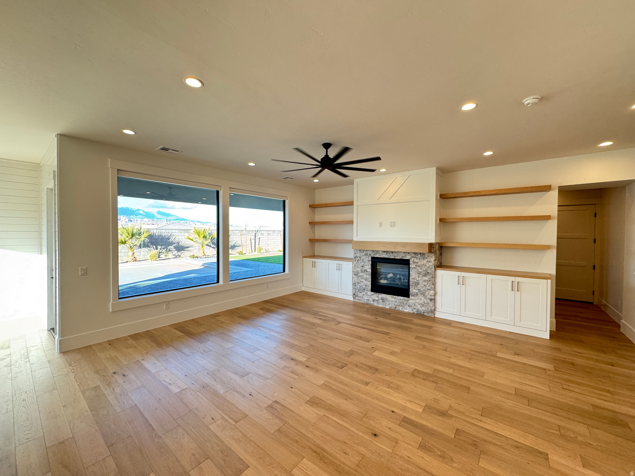 MOORLAND PARK 5 - Residential