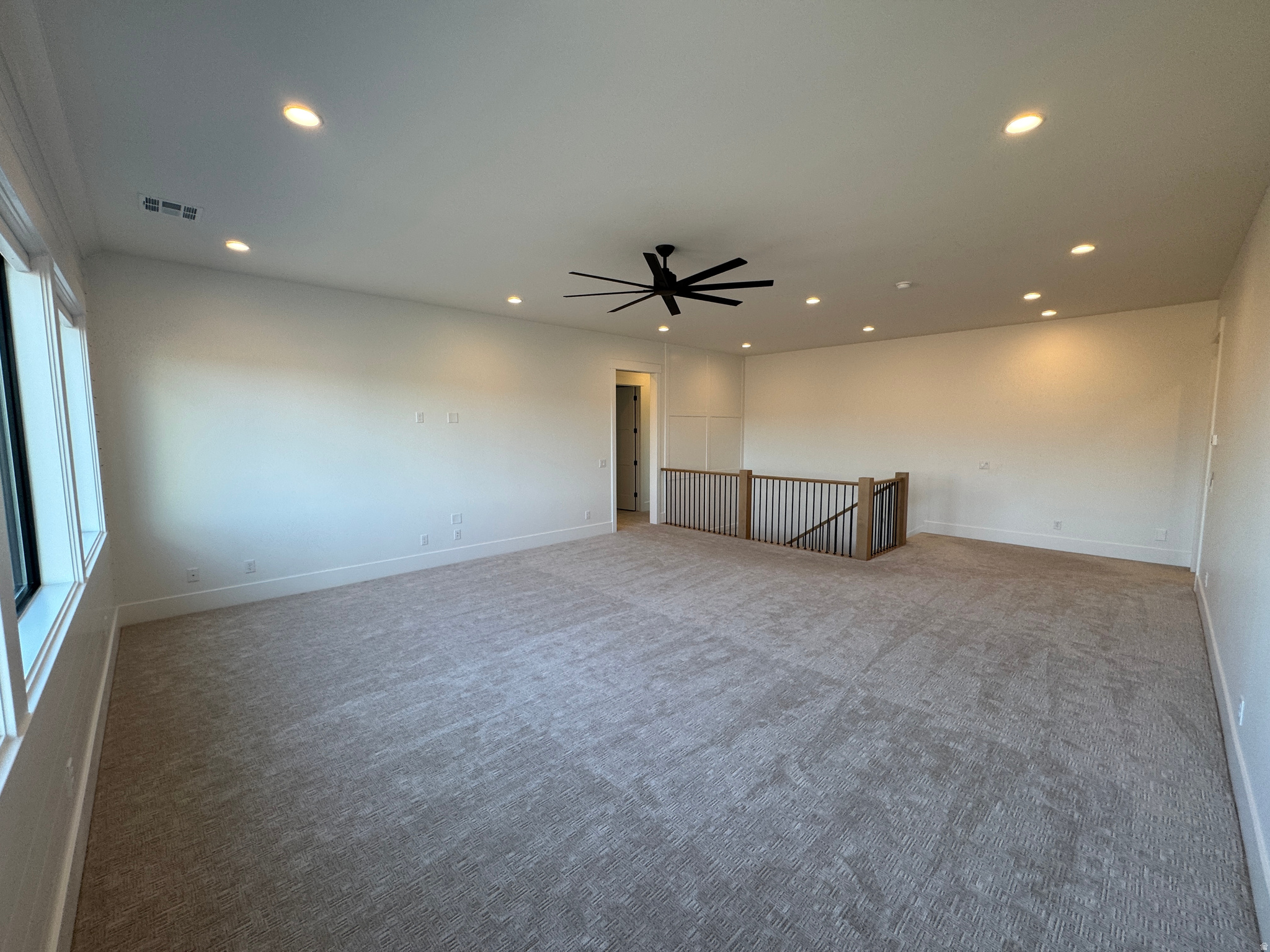 MOORLAND PARK 5 - Residential