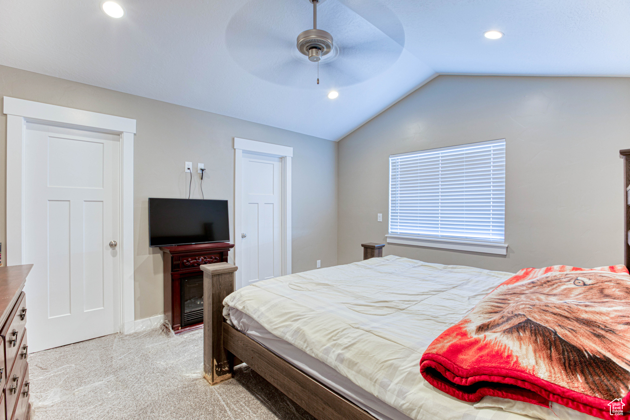 MUSTANG RIDGE - Residential