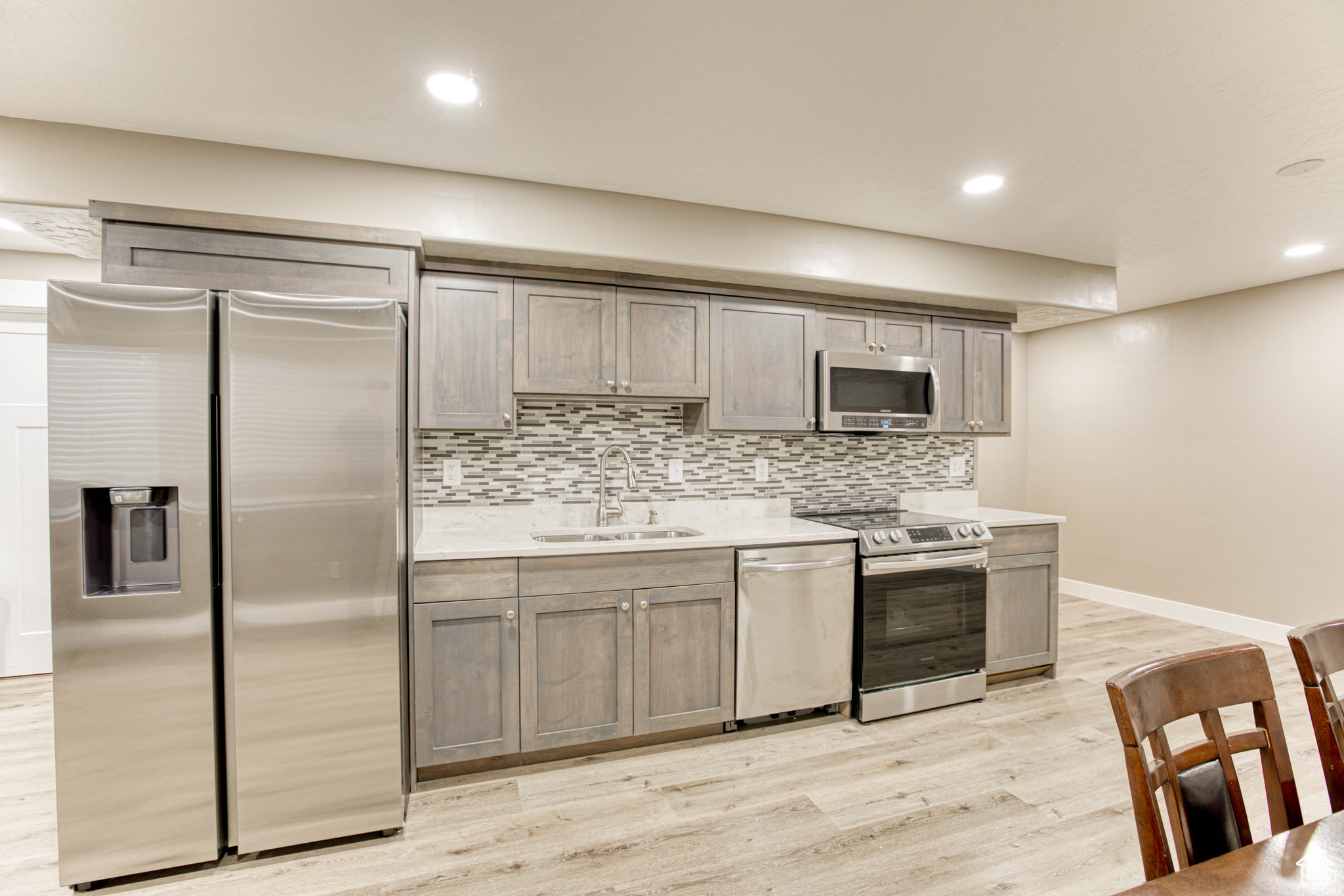 MUSTANG RIDGE - Residential