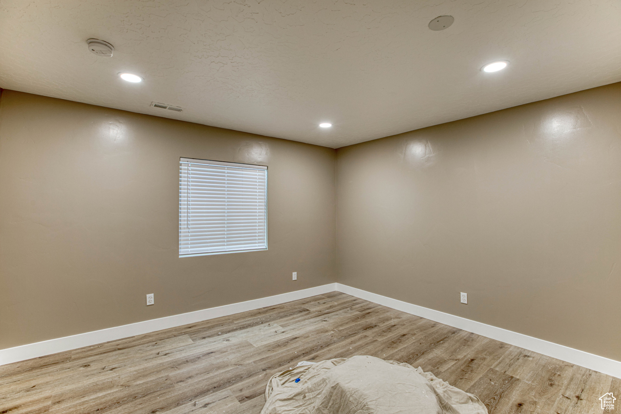 MUSTANG RIDGE - Residential