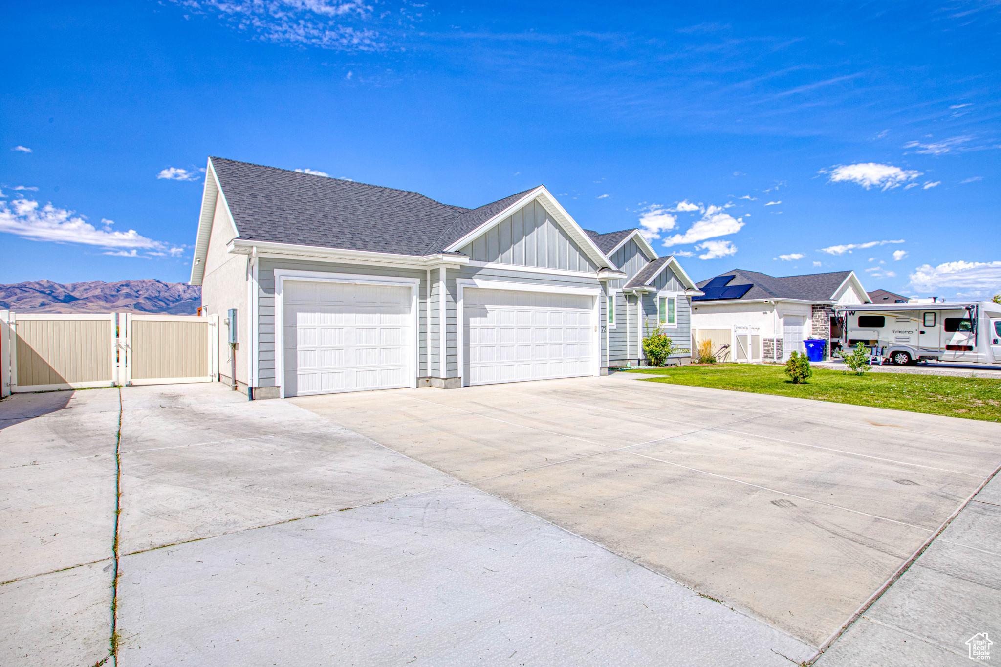 MUSTANG RIDGE - Residential