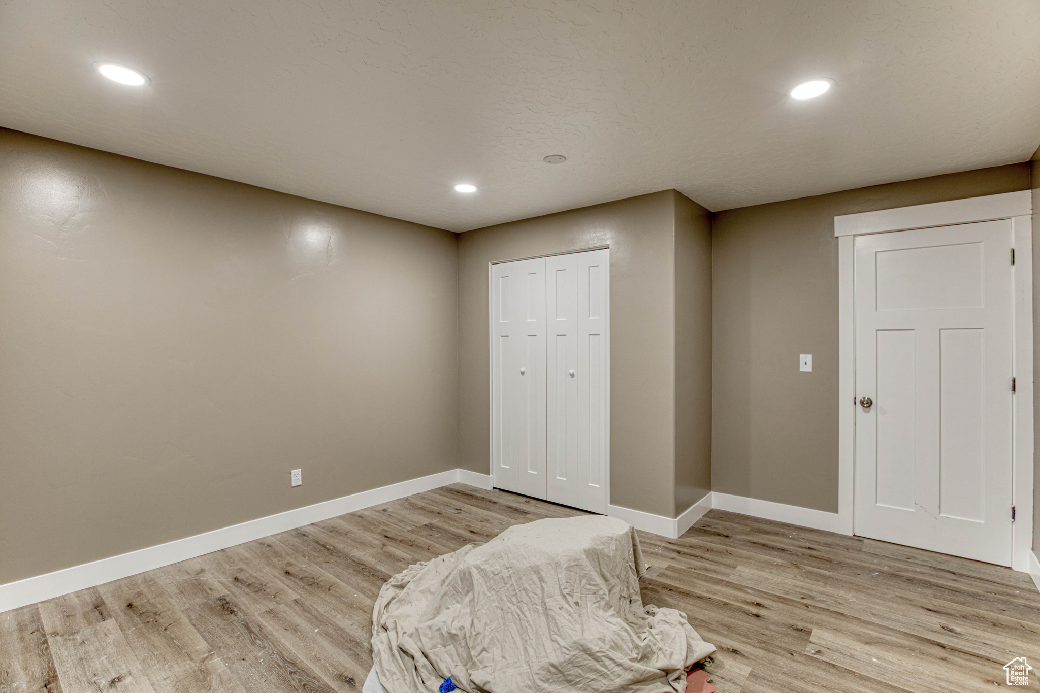 MUSTANG RIDGE - Residential