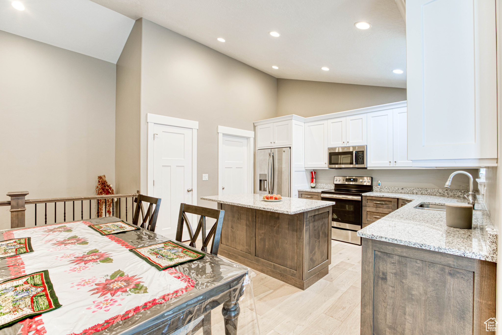 MUSTANG RIDGE - Residential