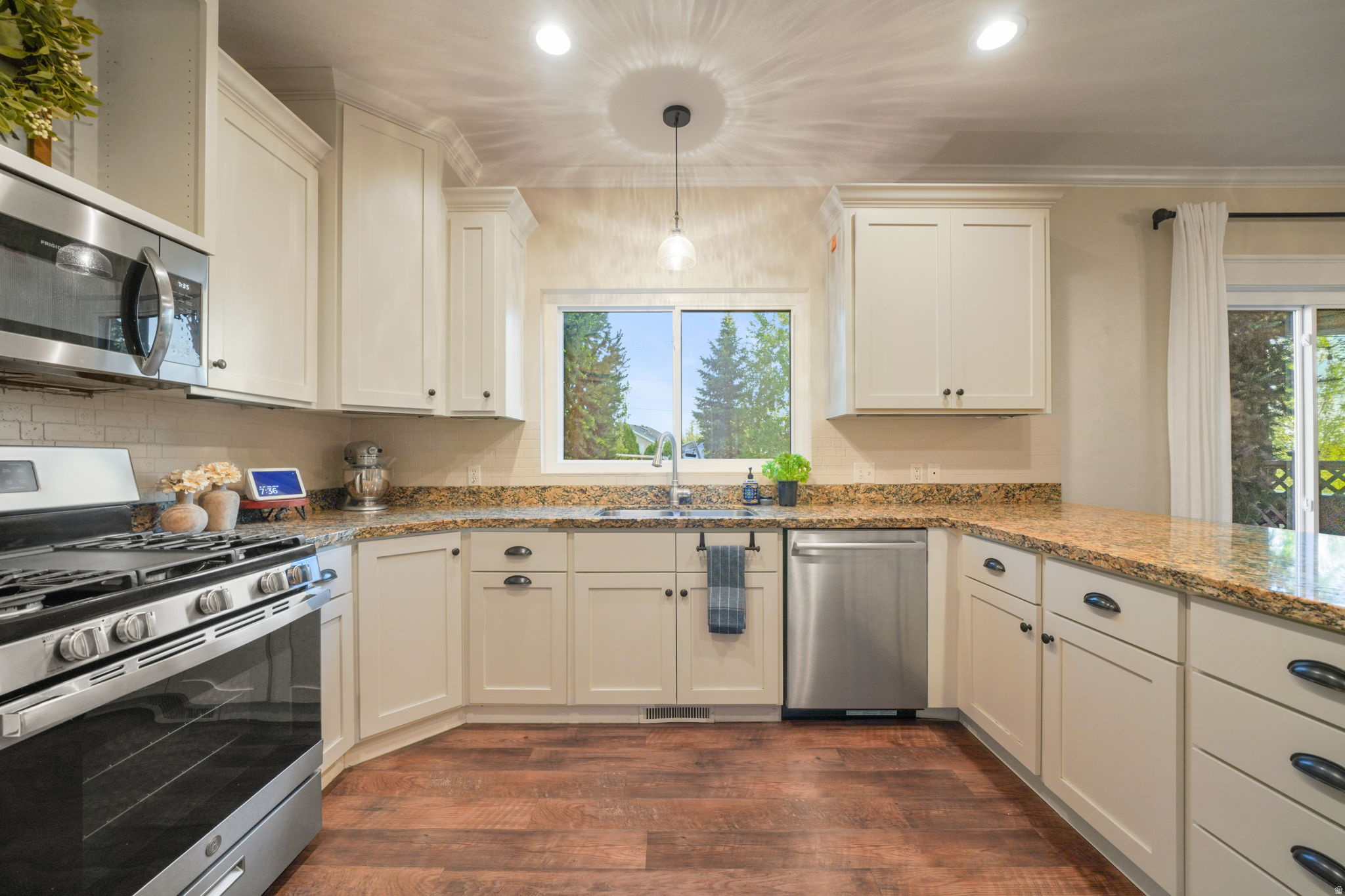 DEER MEADOW ESTATES - Residential