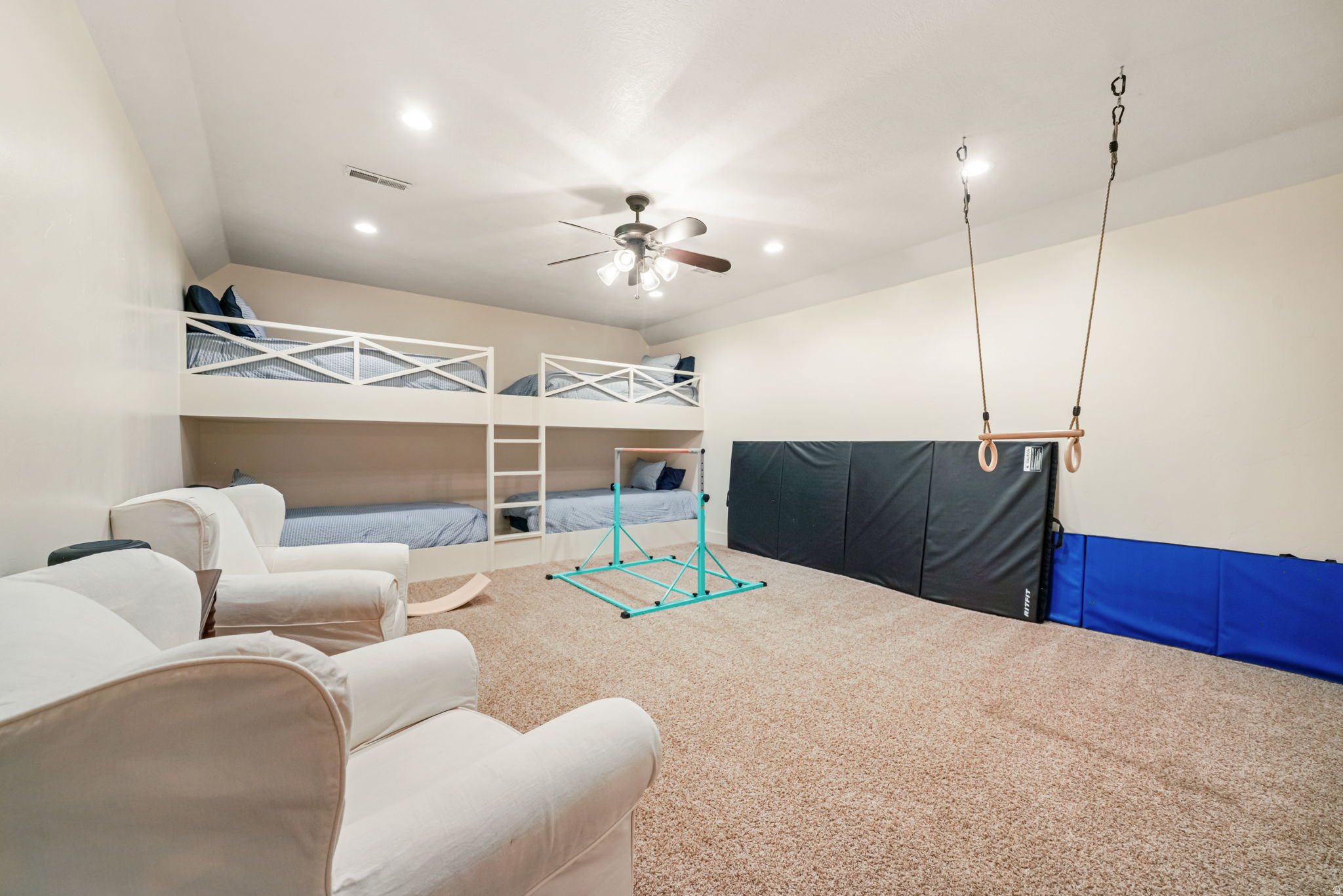 DEER MEADOW ESTATES - Residential