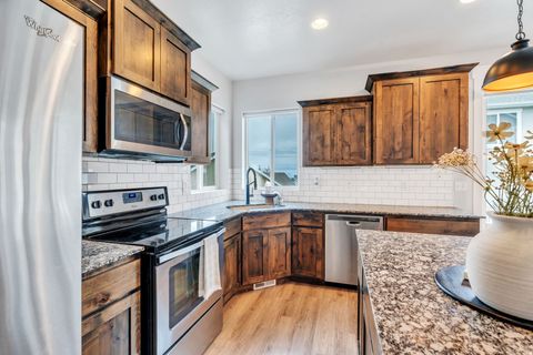 Tiny photo for 4966 W ROSE QUARTZ Rd, Herriman, UT 84096 (MLS # 2121997)