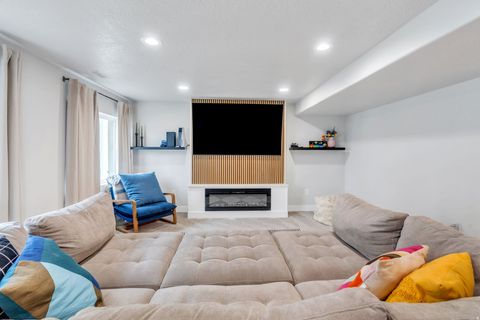 Tiny photo for 4966 W ROSE QUARTZ Rd, Herriman, UT 84096 (MLS # 2121997)