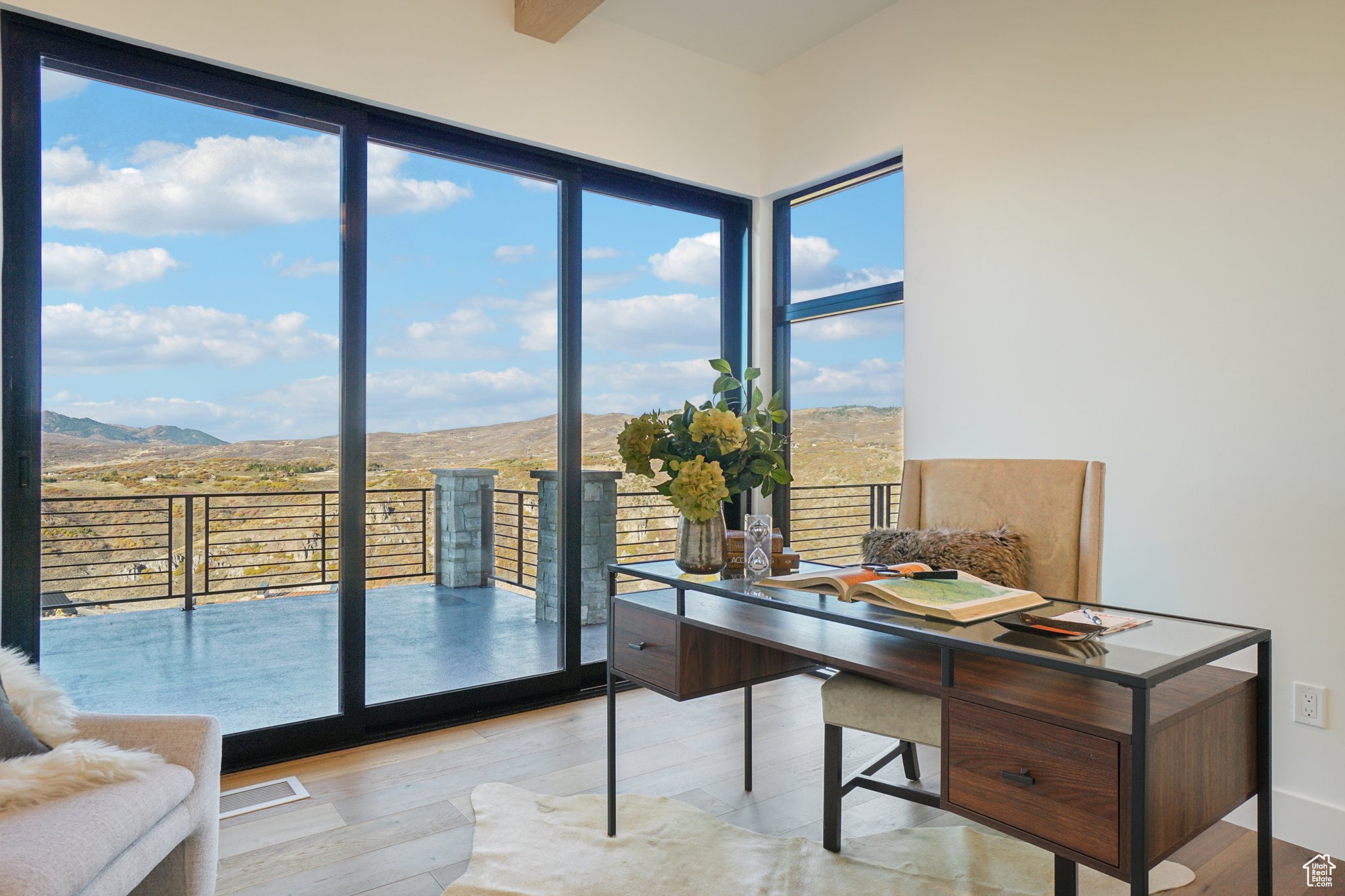 PROMONTORY - Residential