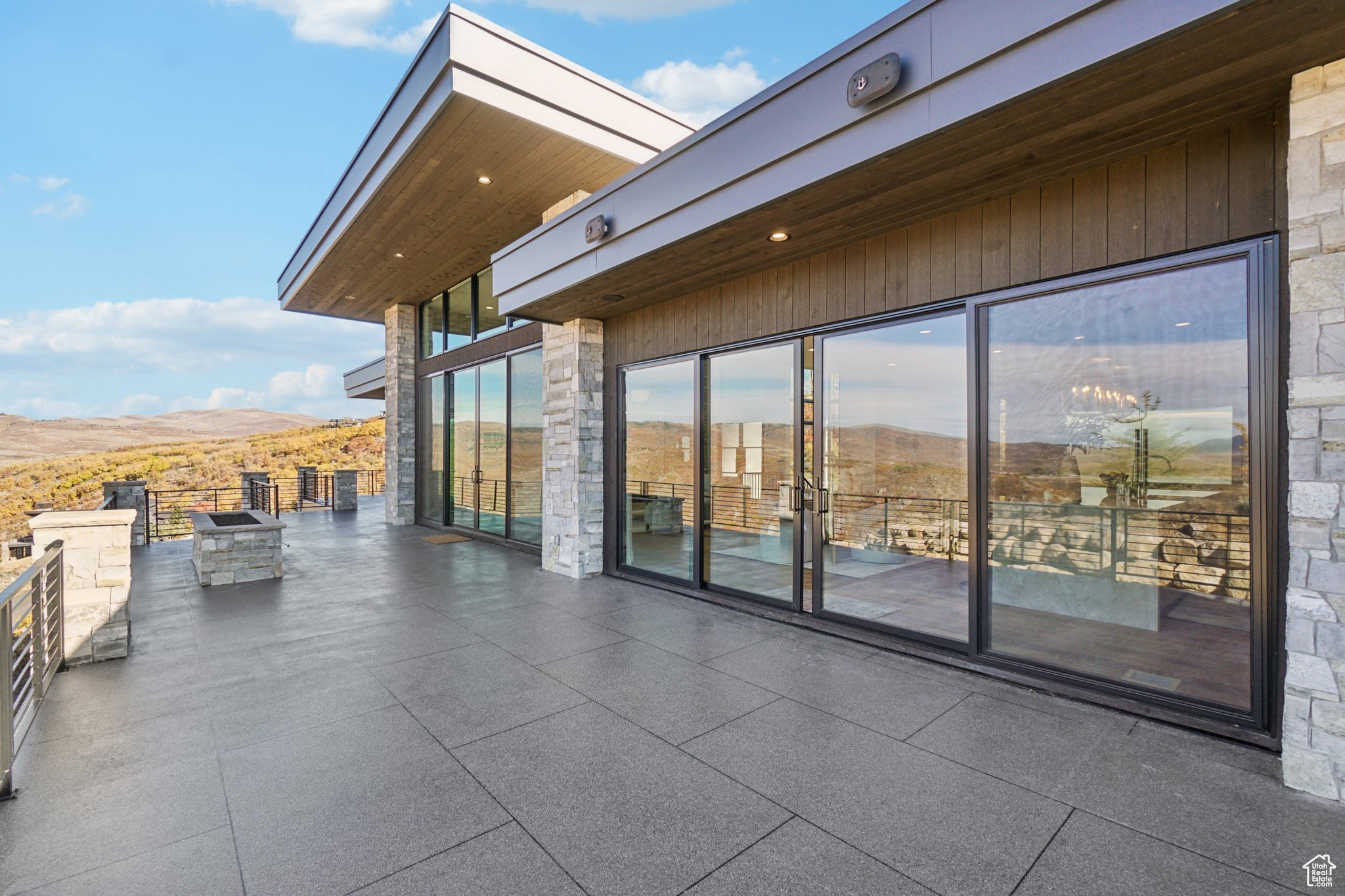 PROMONTORY - Residential