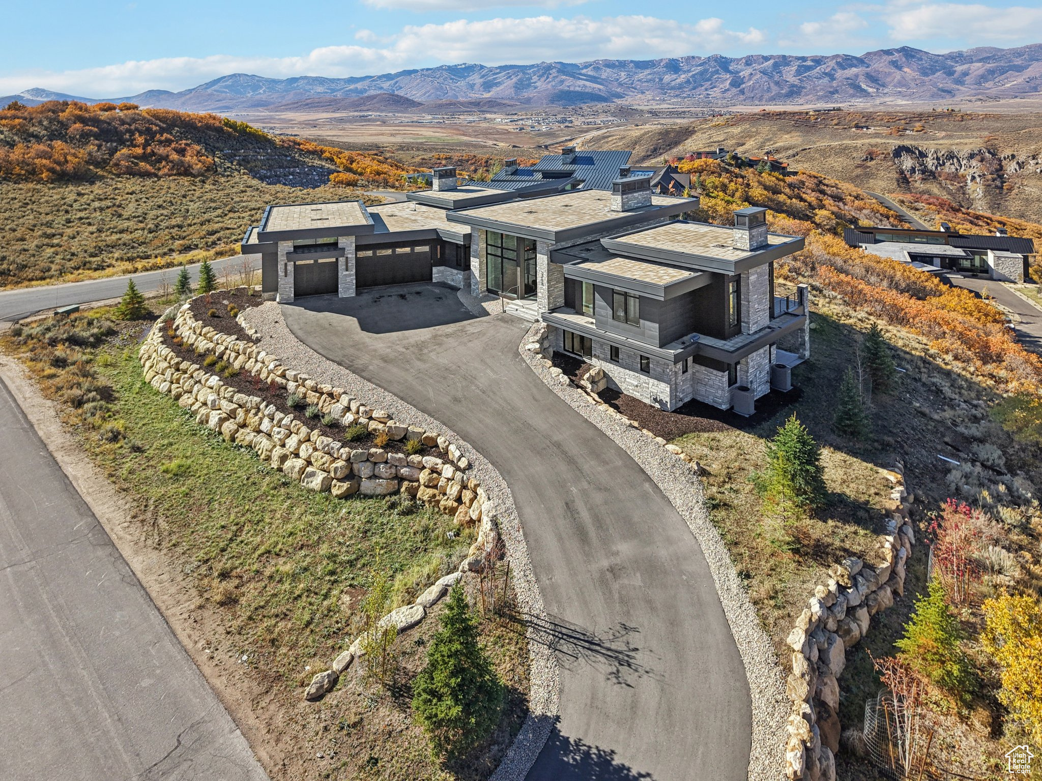 PROMONTORY - Residential