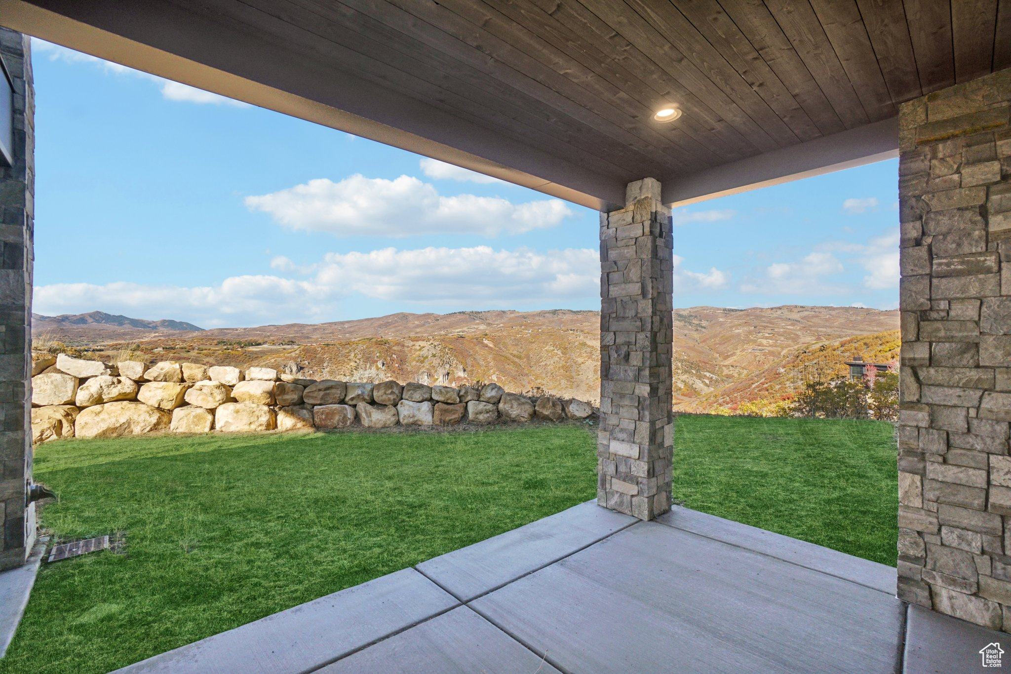 PROMONTORY - Residential