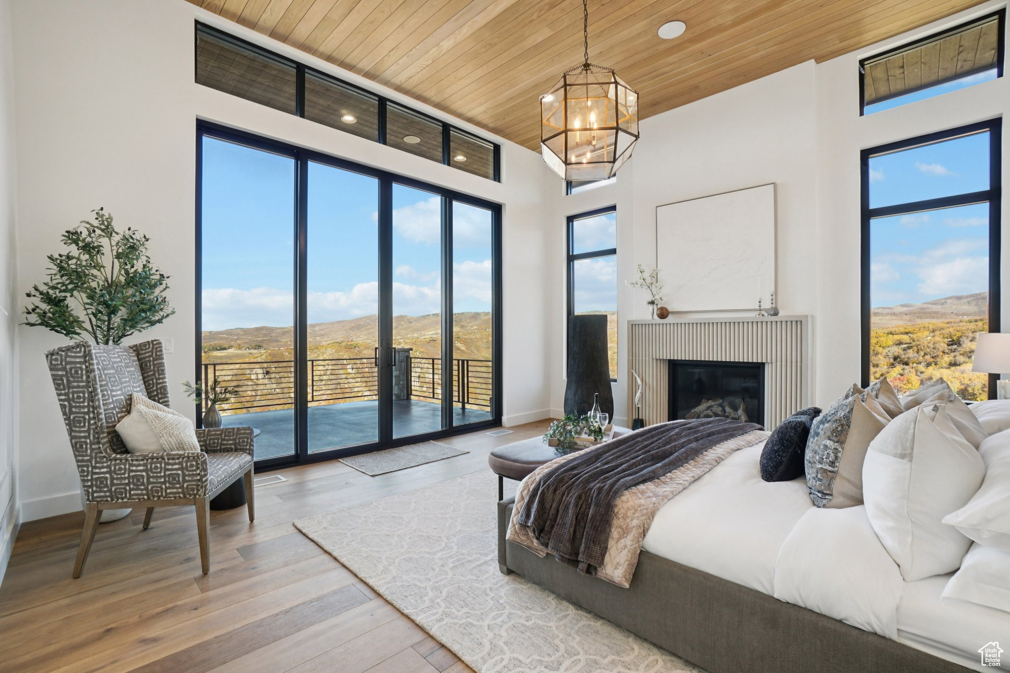 PROMONTORY - Residential