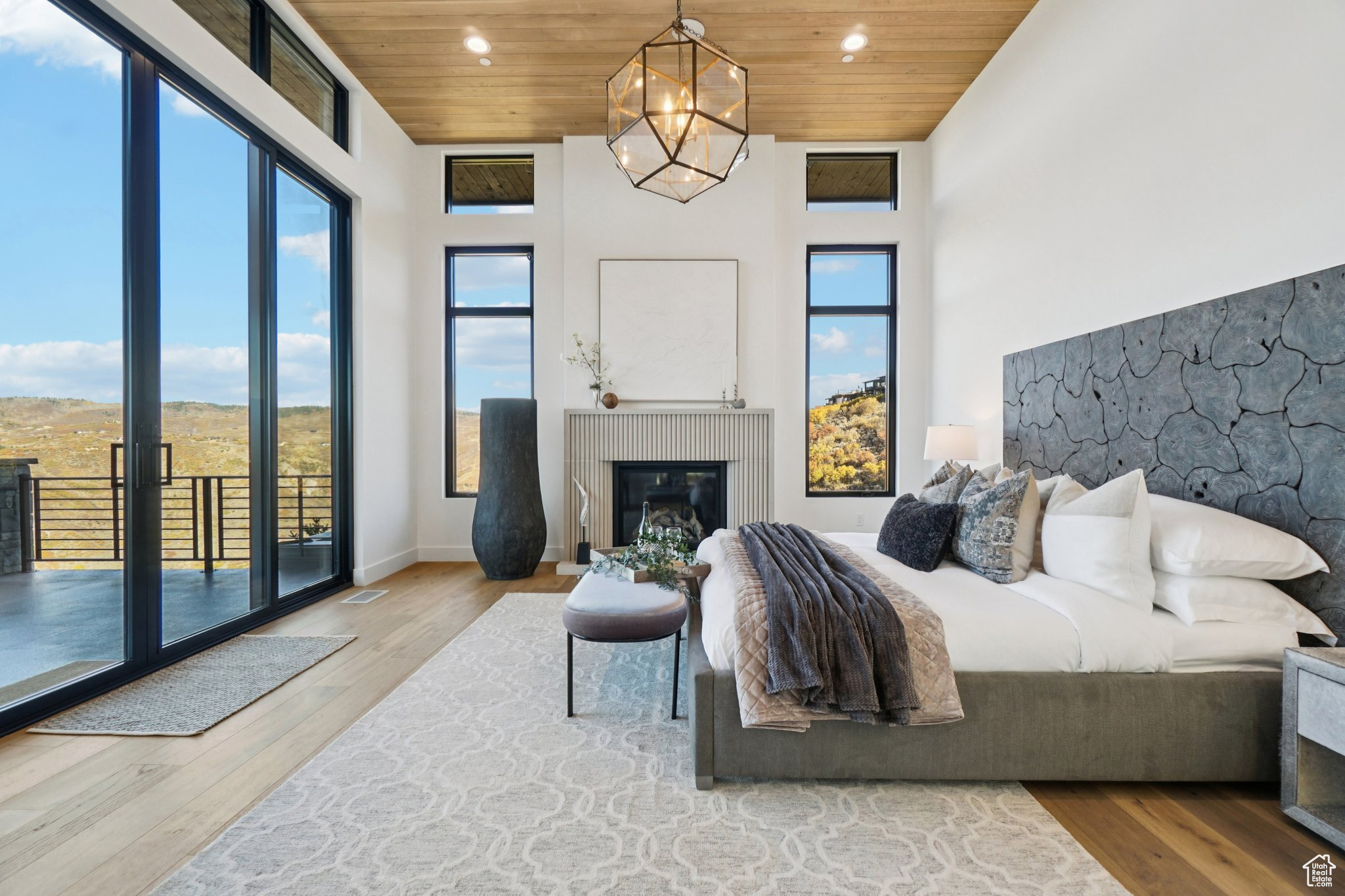 PROMONTORY - Residential