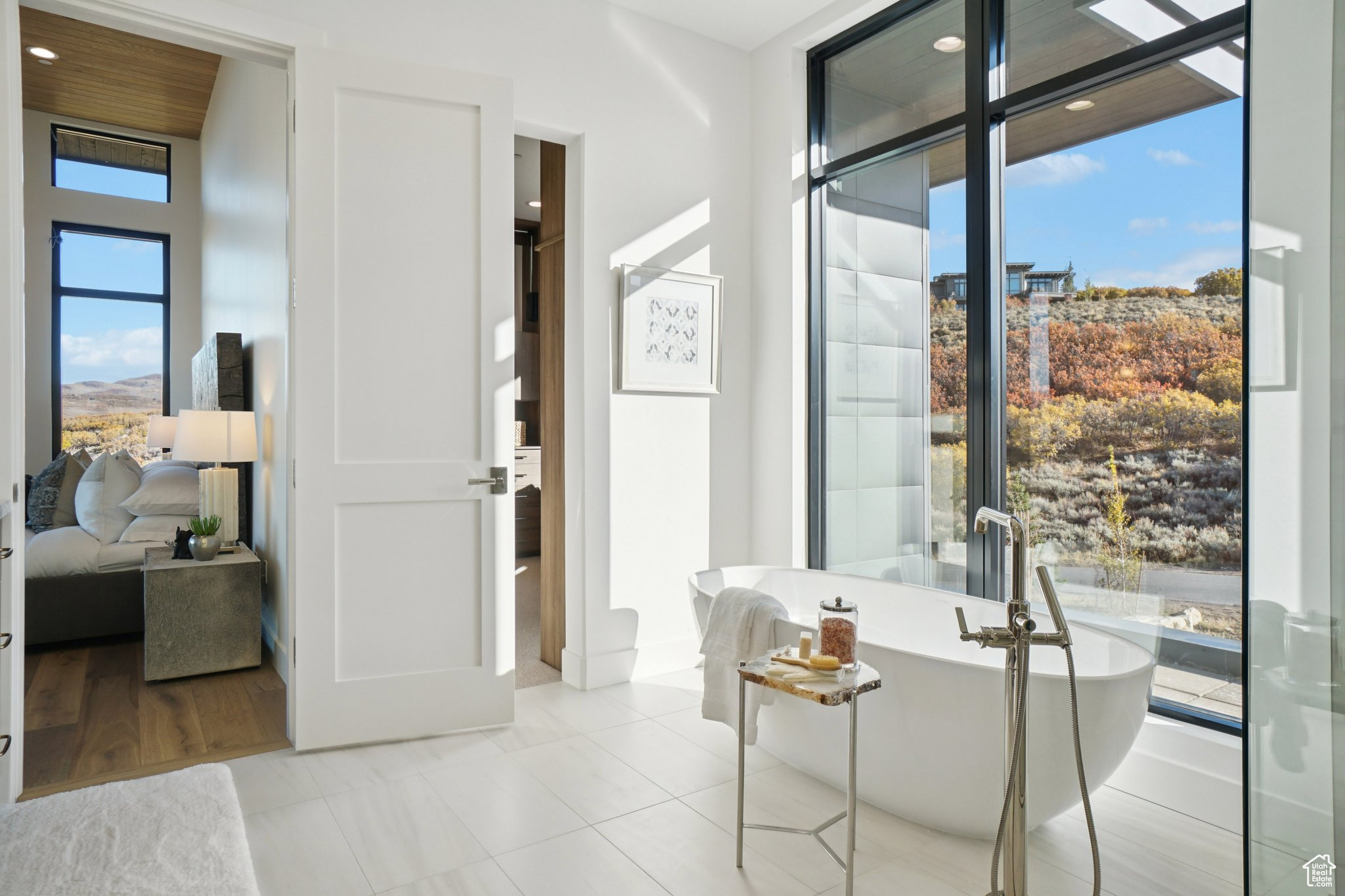 PROMONTORY - Residential