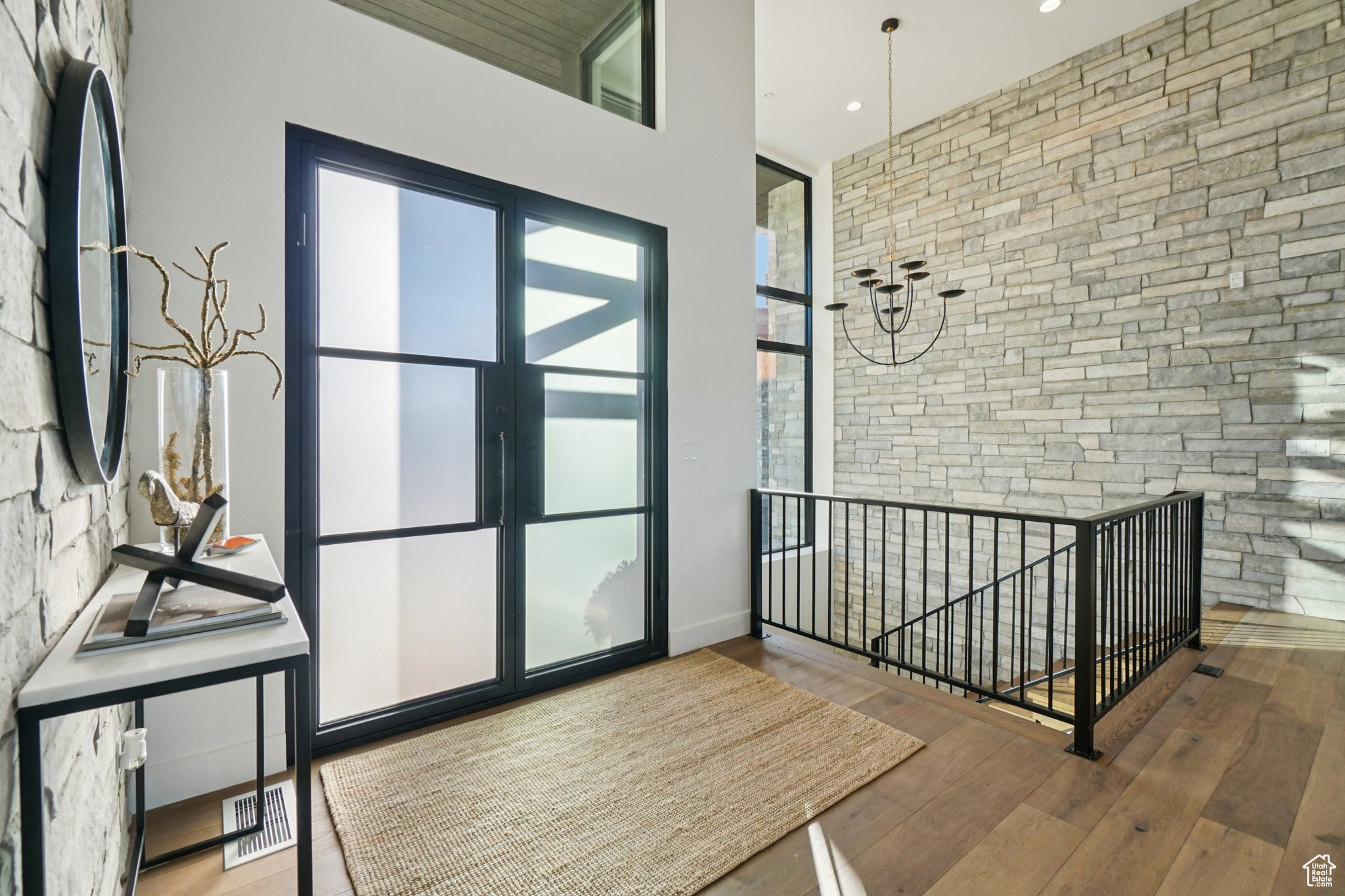 PROMONTORY - Residential