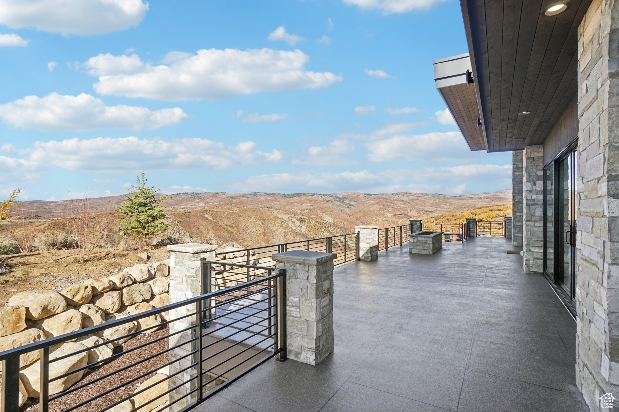 PROMONTORY - Residential