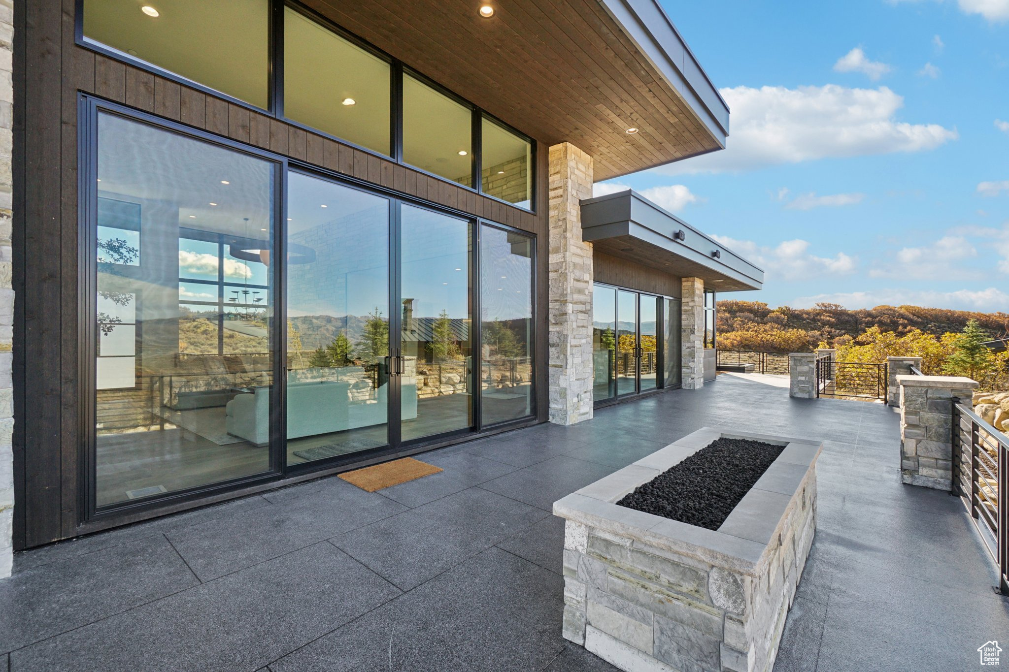 PROMONTORY - Residential