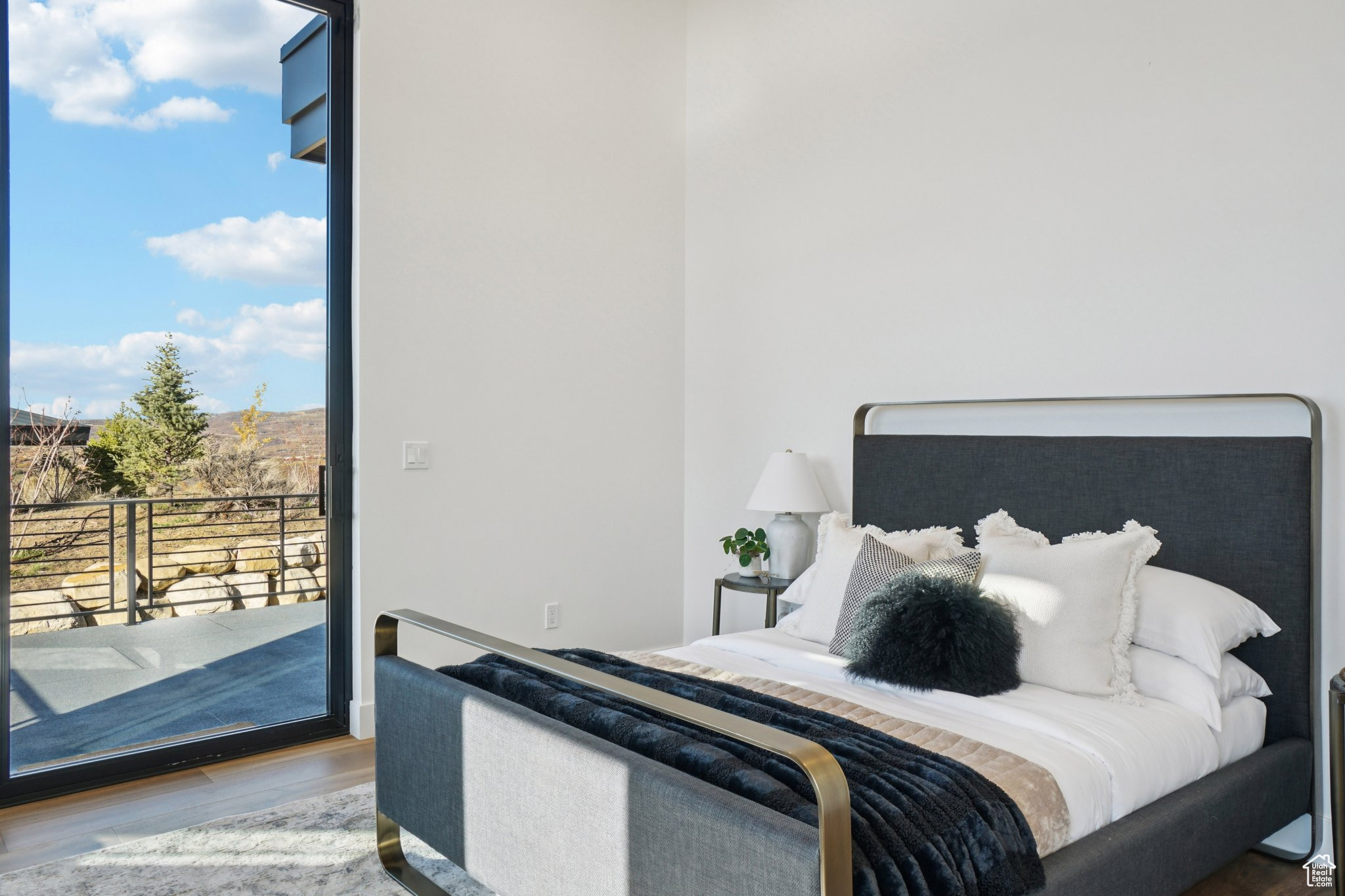 PROMONTORY - Residential