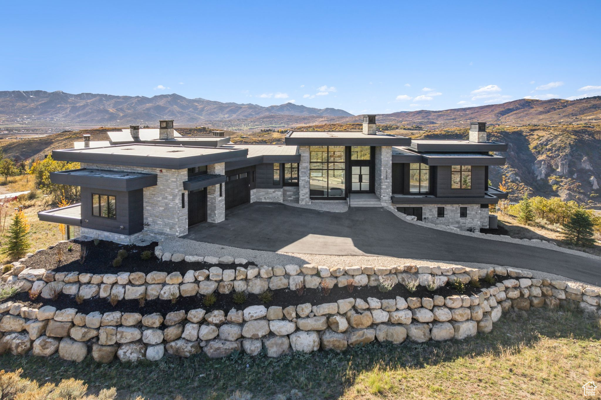 PROMONTORY - Residential