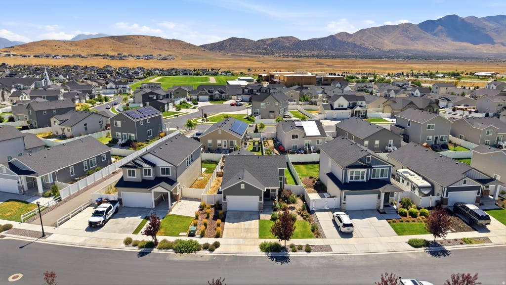 Photo of 6152 N SHEPS RIDGE RD E, Eagle Mountain, UT 84005 (MLS # 2174149)