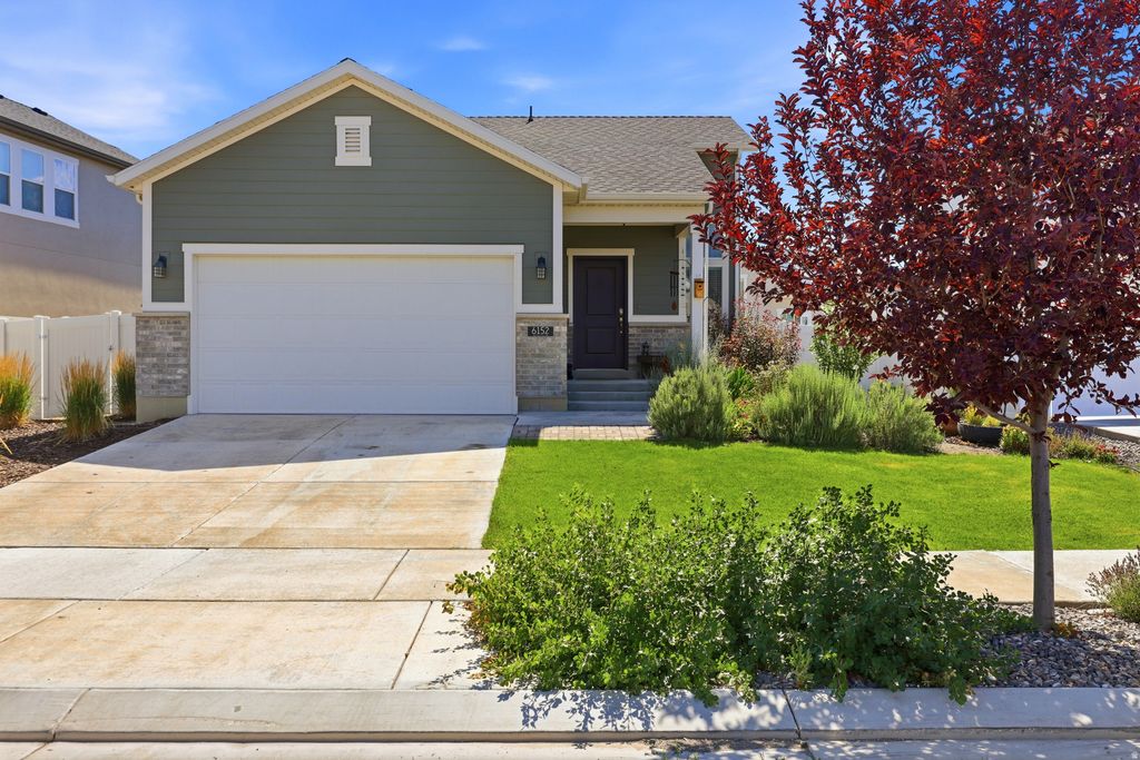 Photo of 6152 N SHEPS RIDGE RD E, Eagle Mountain, UT 84005 (MLS # 2174149)