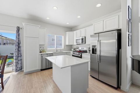 Tiny photo for 6152 N SHEPS RIDGE RD E, Eagle Mountain, UT 84005 (MLS # 2174149)
