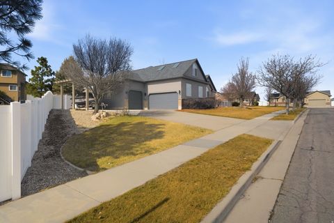 Tiny photo for 13842 S FRIENDSHIP DR, Herriman, UT 84096 (MLS # 2140408)