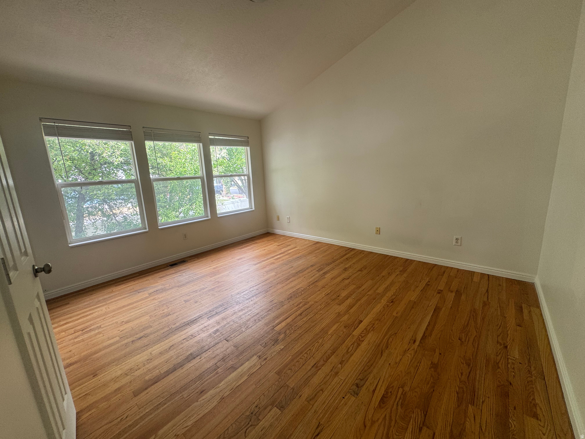 KINGSPOINTE - Residential