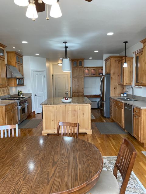 Tiny photo for 1055 N 1000 E, Mapleton, UT 84664 (MLS # 2155243)