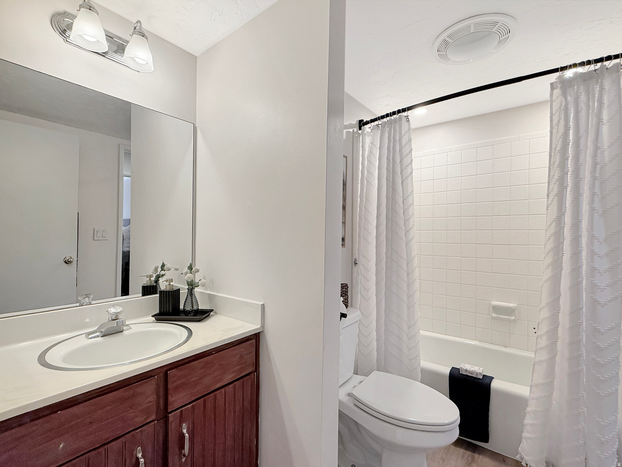 THREE FOUNTAINS - Residential