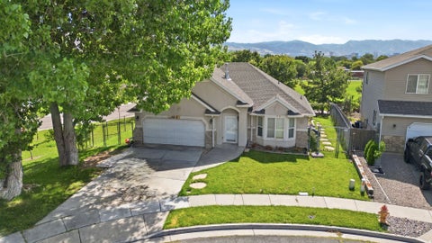 Photo of 1971 W FLOISAND CIR, Salt Lake City, UT 84116 (MLS # 2169547)