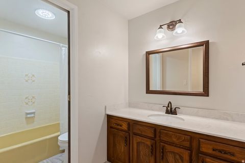 Tiny photo for 125 W 525 N, Kaysville, UT 84037 (MLS # 2146587)