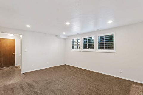 Tiny photo for 125 W 525 N, Kaysville, UT 84037 (MLS # 2146587)