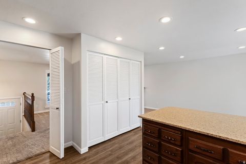 Tiny photo for 125 W 525 N, Kaysville, UT 84037 (MLS # 2146587)