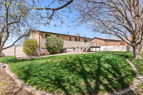 Tiny photo for 125 W 525 N, Kaysville, UT 84037 (MLS # 2146587)