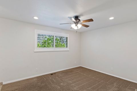 Tiny photo for 125 W 525 N, Kaysville, UT 84037 (MLS # 2146587)