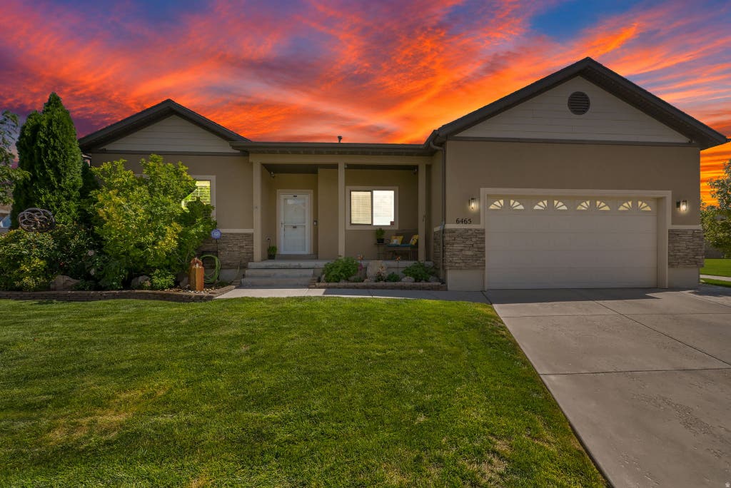 Photo of 6465 S DUSKY DR W, West Valley City, UT 84081 (MLS # 2181116)