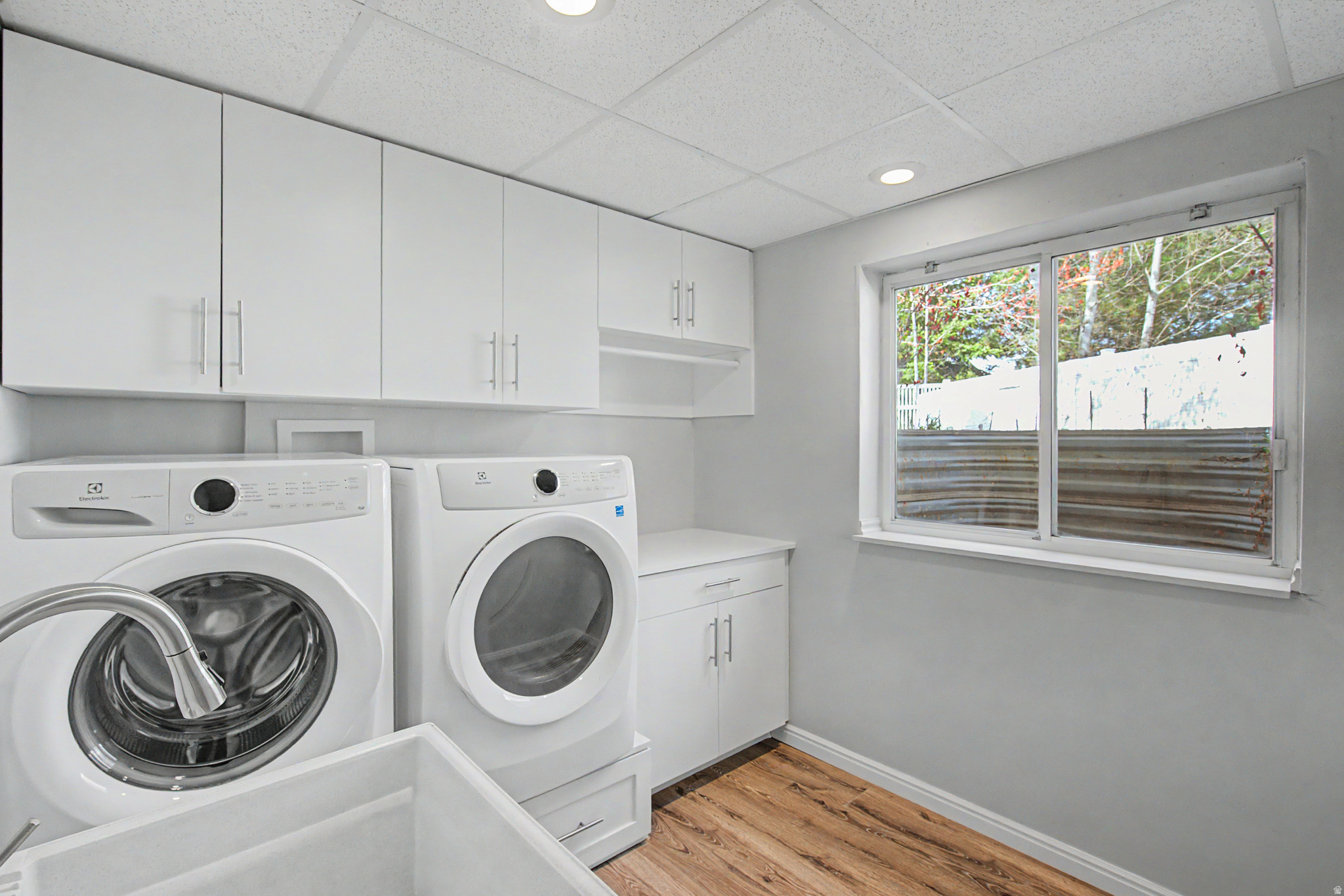 TRI-OAKS - Residential