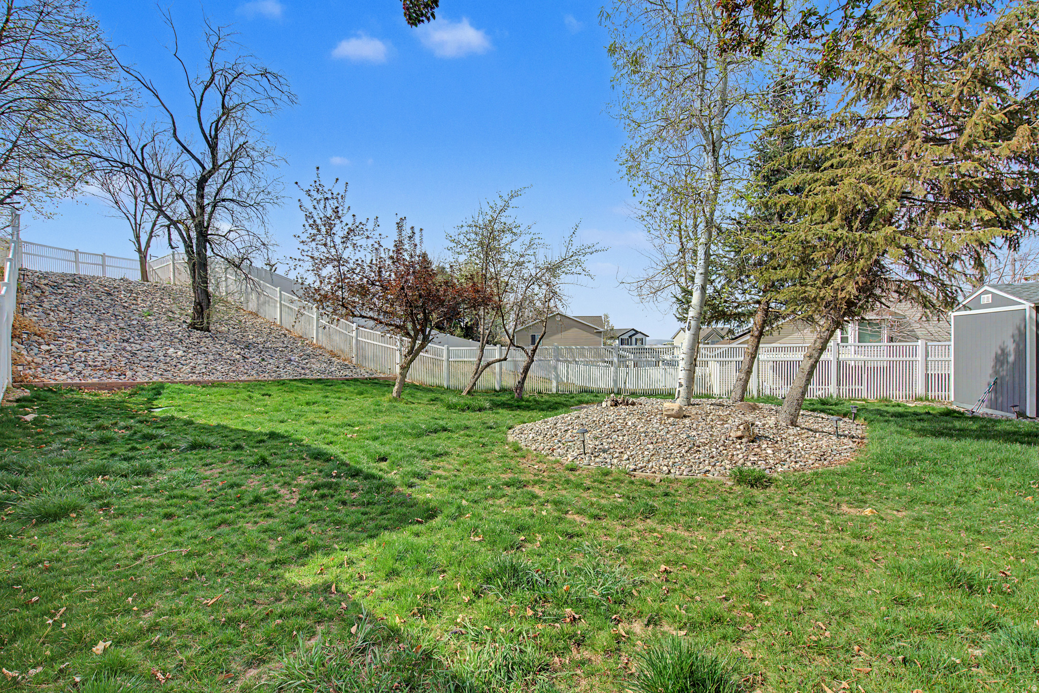 TRI-OAKS - Residential