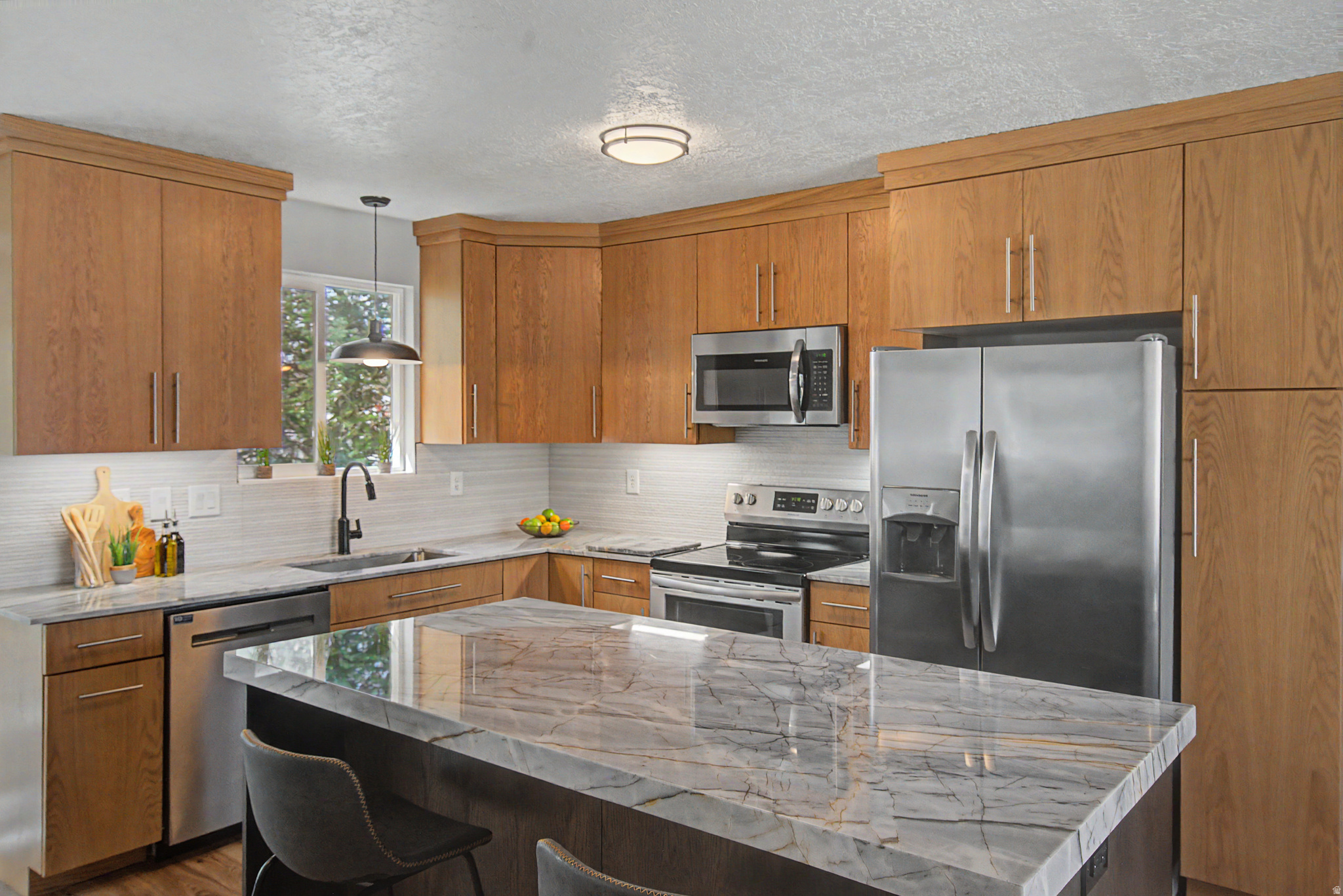 TRI-OAKS - Residential