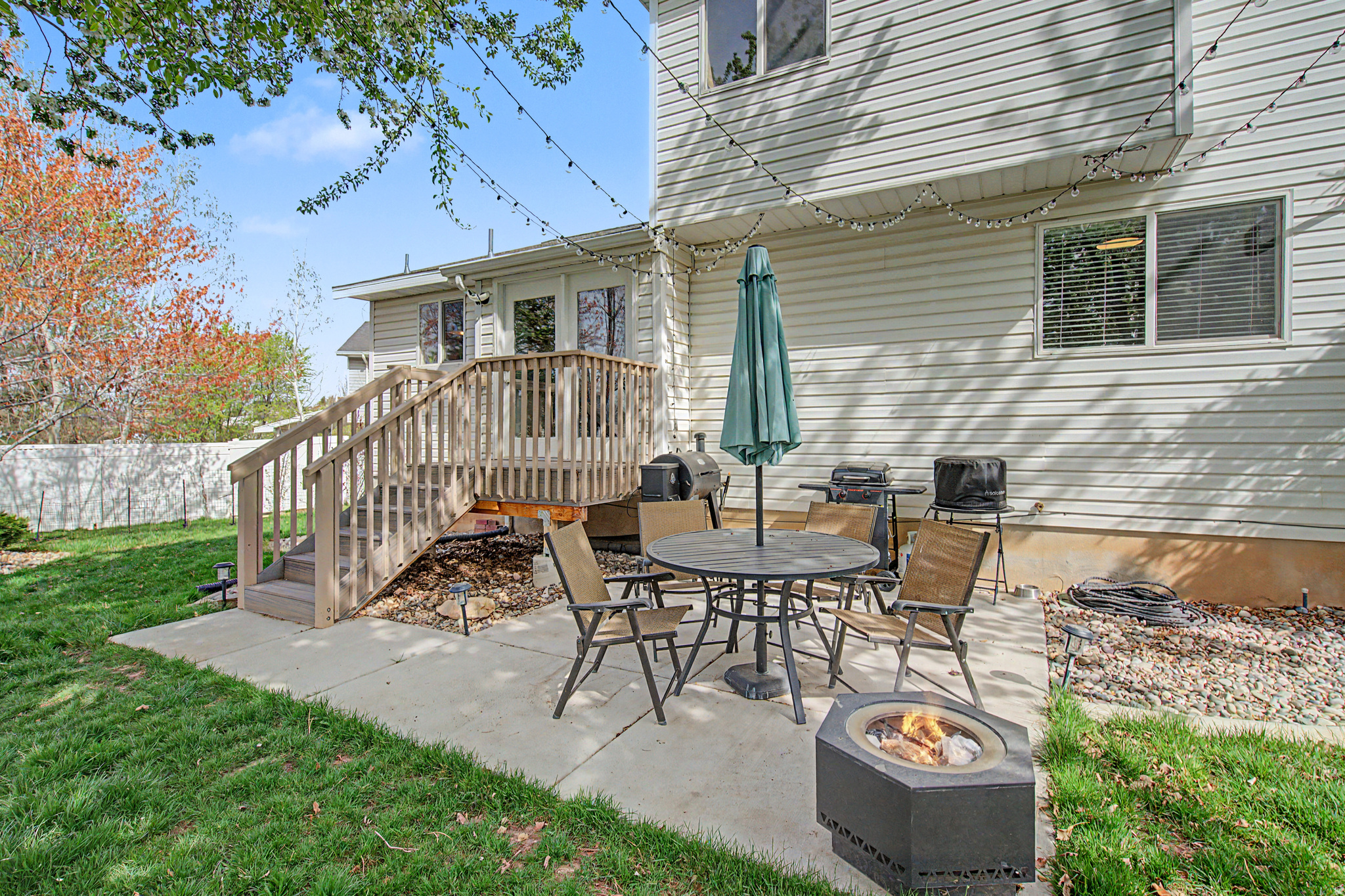 TRI-OAKS - Residential