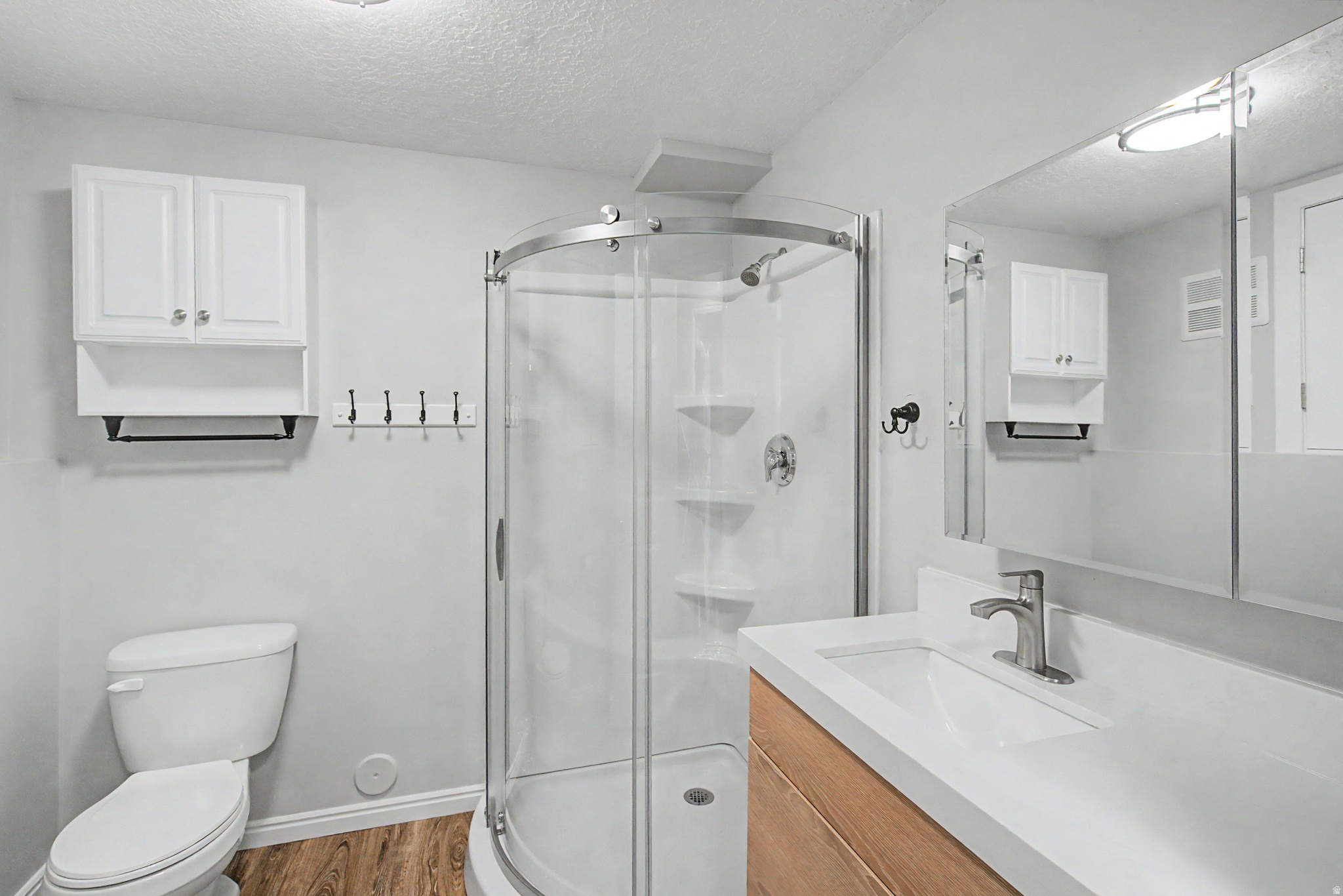 TRI-OAKS - Residential