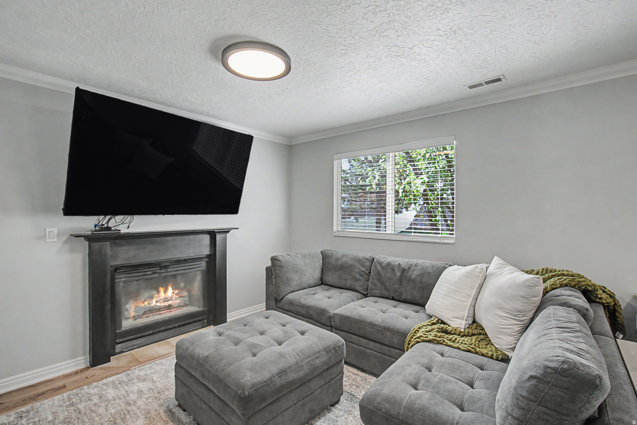 TRI-OAKS - Residential