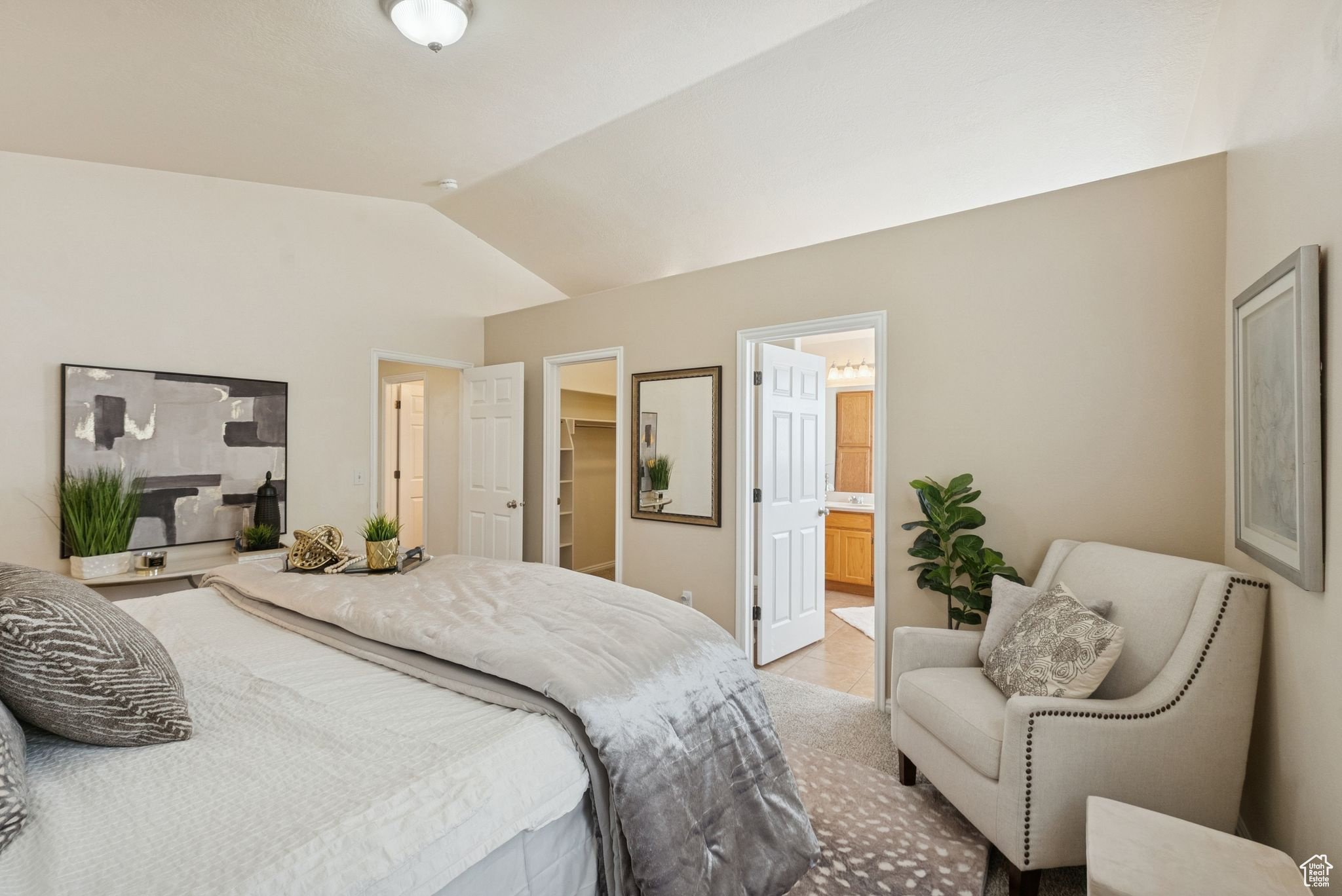 LAZY J - Residential