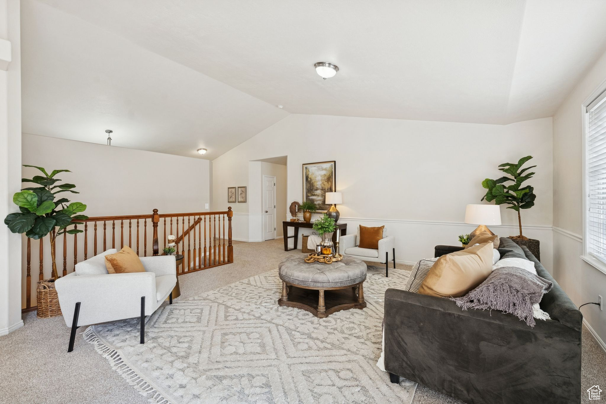 LAZY J - Residential