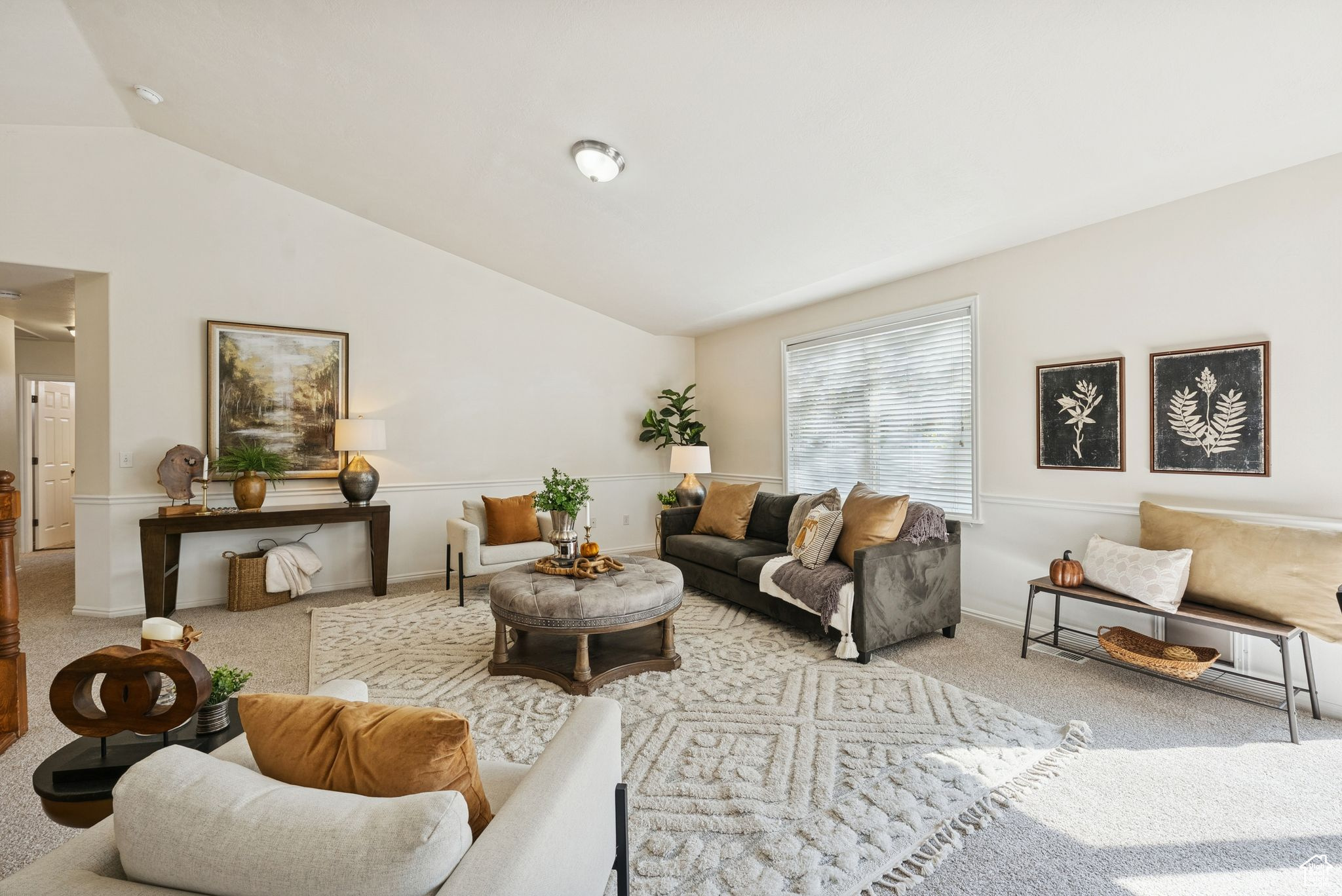 LAZY J - Residential